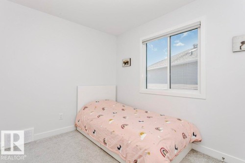 18 Elderberry Point(E), Fort Saskatchewan, AB - Indoor Photo Showing Bedroom