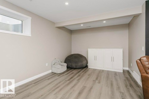 18 Elderberry Point(E), Fort Saskatchewan, AB - Indoor