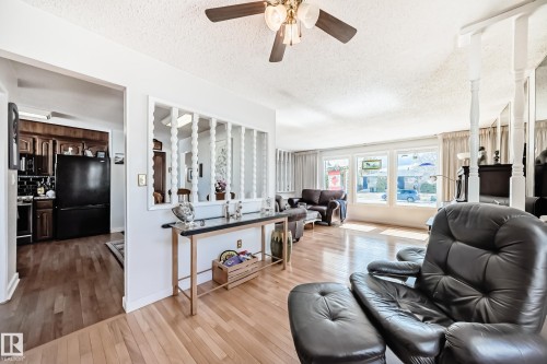 4208 37 Avenue, Leduc, AB - Indoor Photo Showing Other Room