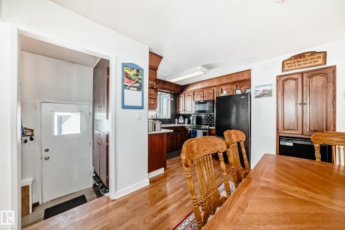 4208 37 Avenue, Leduc, AB - Indoor Photo Showing Dining Room