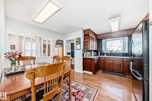 4208 37 Avenue, Leduc, AB - Indoor Photo Showing Dining Room