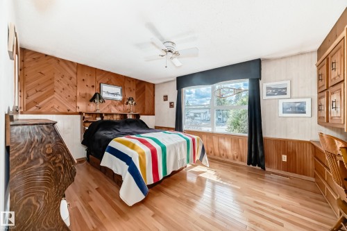 4208 37 Avenue, Leduc, AB - Indoor Photo Showing Bedroom