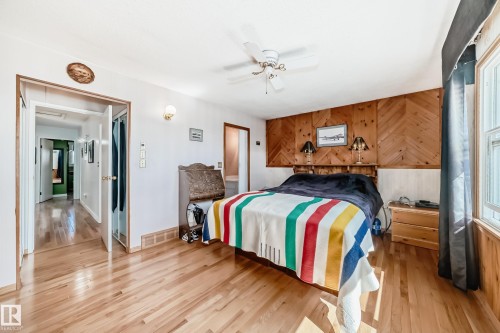 4208 37 Avenue, Leduc, AB - Indoor Photo Showing Bedroom