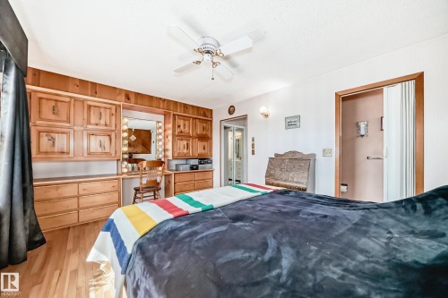 4208 37 Avenue, Leduc, AB - Indoor Photo Showing Bedroom