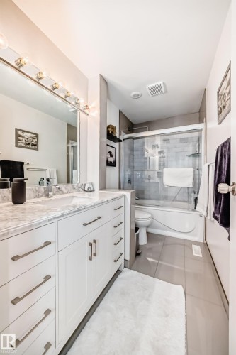 4208 37 Avenue, Leduc, AB - Indoor Photo Showing Bathroom
