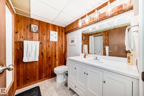 4208 37 Avenue, Leduc, AB - Indoor Photo Showing Bathroom
