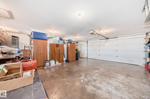 4208 37 Avenue, Leduc, AB - Indoor Photo Showing Garage