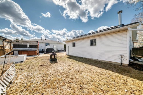 4208 37 Avenue, Leduc, AB - Outdoor