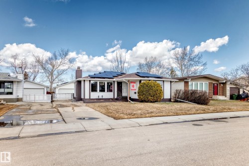4208 37 Avenue, Leduc, AB - Outdoor With Facade