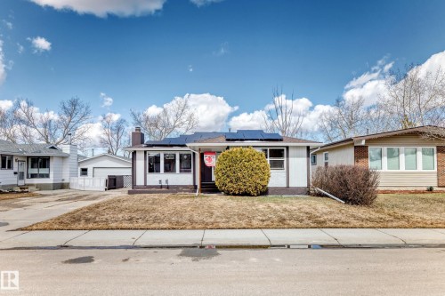 4208 37 Avenue, Leduc, AB - Outdoor