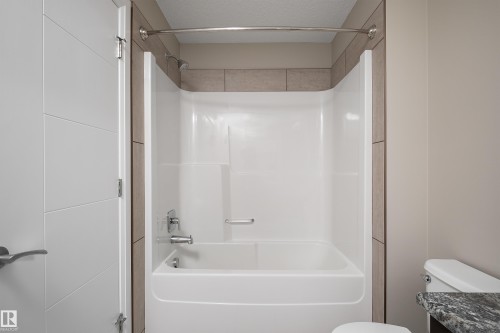 76 Gilmore Way, Spruce Grove, AB - Indoor Photo Showing Bathroom