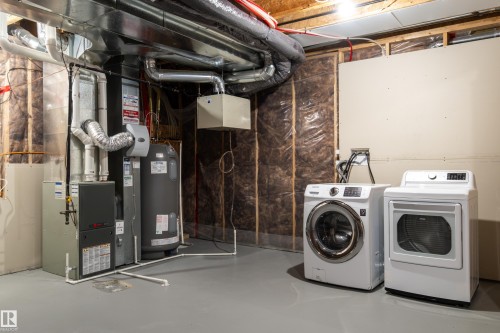 76 Gilmore Way, Spruce Grove, AB - Indoor Photo Showing Laundry Room