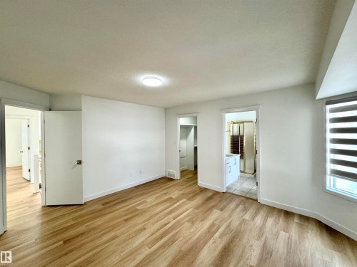 2908 44A Avenue, Edmonton, AB - Indoor Photo Showing Other Room