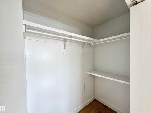 2908 44A Avenue, Edmonton, AB - Indoor With Storage