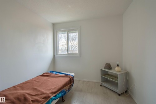 892 Abbottsfield Road Nw, Edmonton, AB 