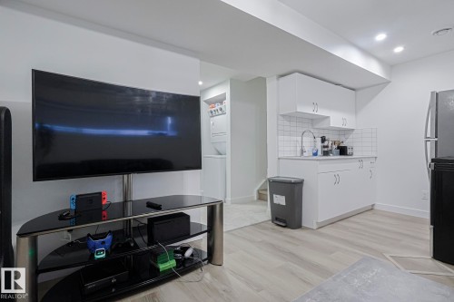 6343 King Wynd, Edmonton, AB - Indoor