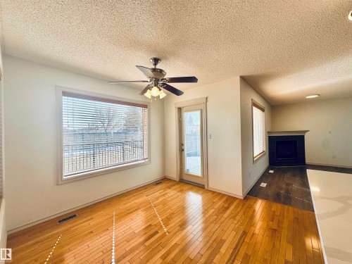 4811 152 Avenue, Edmonton, AB - Indoor Photo Showing Other Room