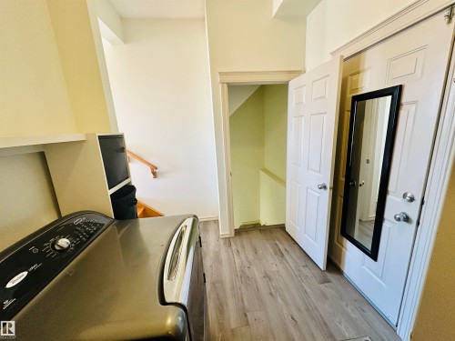 4811 152 Avenue, Edmonton, AB - Indoor Photo Showing Other Room