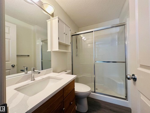 4811 152 Avenue, Edmonton, AB - Indoor Photo Showing Bathroom