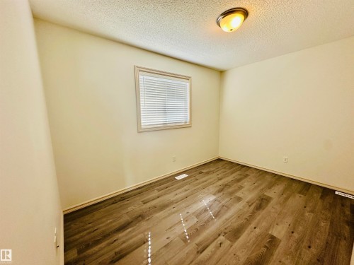 4811 152 Avenue, Edmonton, AB - Indoor Photo Showing Other Room