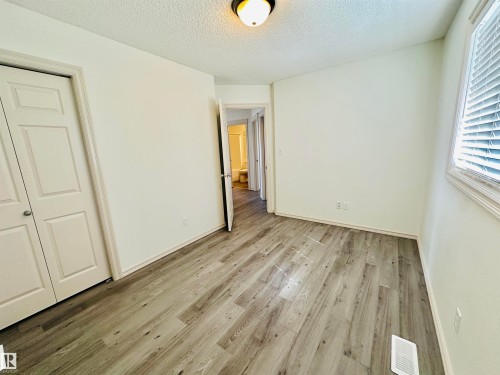 4811 152 Avenue, Edmonton, AB - Indoor Photo Showing Other Room