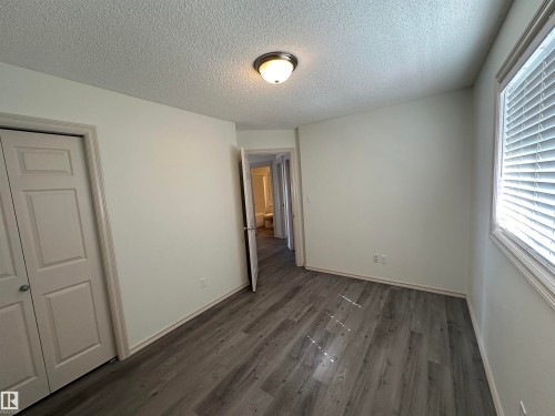 4811 152 Avenue, Edmonton, AB - Indoor Photo Showing Other Room