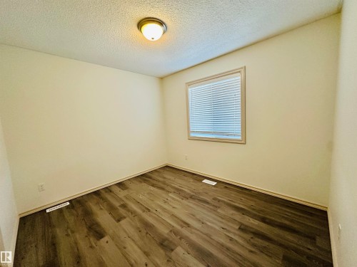 4811 152 Avenue, Edmonton, AB - Indoor Photo Showing Other Room
