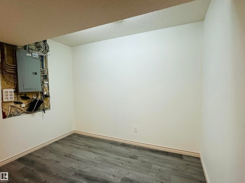 4811 152 Avenue, Edmonton, AB - Indoor Photo Showing Other Room