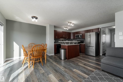 5911 8 Avenue, Edmonton, AB - Indoor