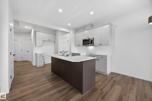 284 Lodge Pole Place, Leduc, AB - Indoor Photo Showing Kitchen