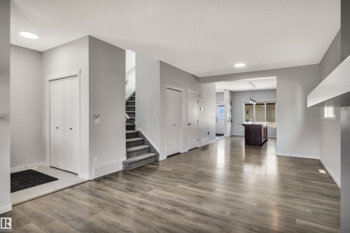 4022 Allan Crescent Sw, Edmonton, AB - Indoor