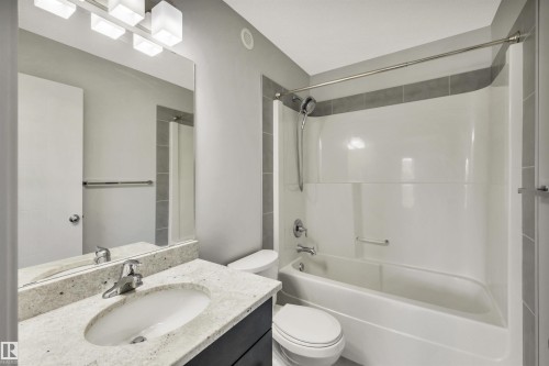 4022 Allan Crescent Sw, Edmonton, AB - Indoor Photo Showing Bathroom