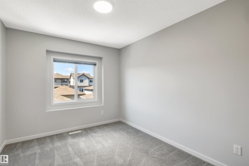 4022 Allan Crescent Sw, Edmonton, AB - Indoor Photo Showing Other Room