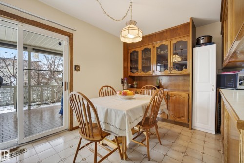 9912 162 Avenue, Edmonton, AB - Indoor Photo Showing Dining Room