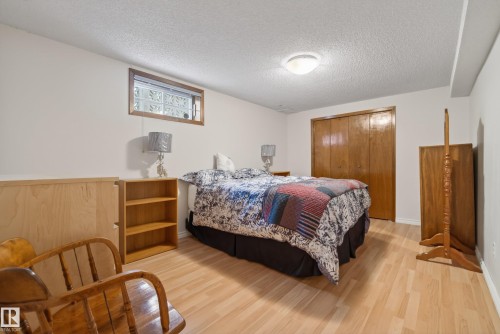 9912 162 Avenue, Edmonton, AB - Indoor Photo Showing Bedroom