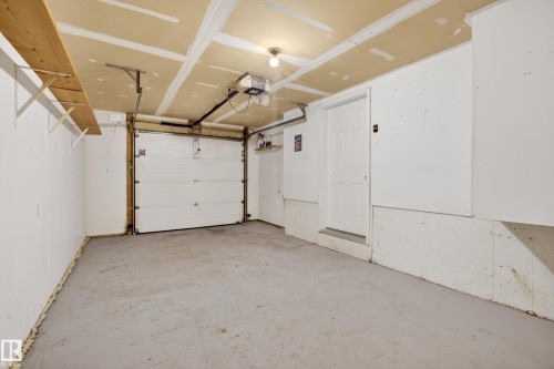 9808 162 Street, Edmonton, AB - Indoor Photo Showing Garage
