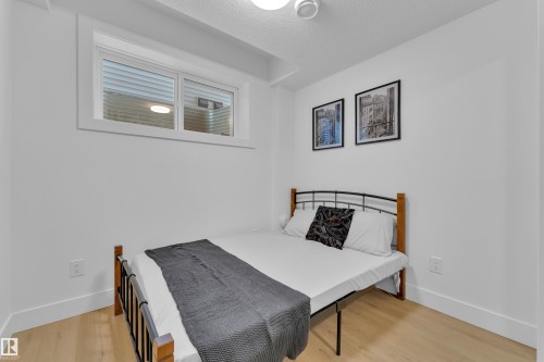 237 Linden Loop, Leduc, AB - Indoor Photo Showing Bedroom