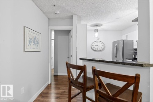 307 11716 100 Avenue, Edmonton, AB - Indoor