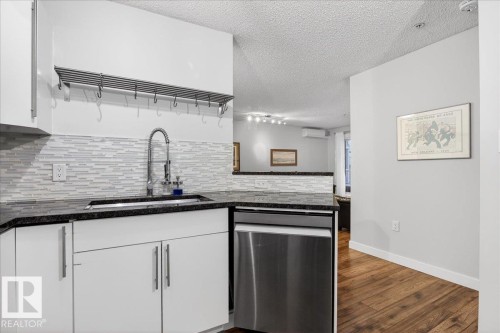 307 11716 100 Avenue, Edmonton, AB - Indoor Photo Showing Kitchen With Upgraded Kitchen