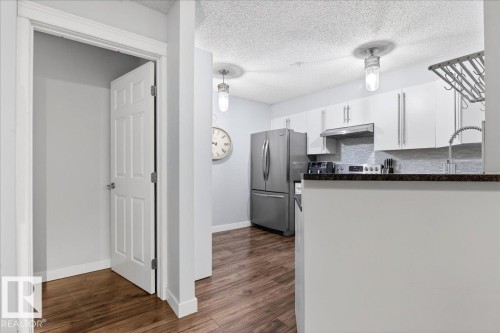 307 11716 100 Avenue, Edmonton, AB - Indoor Photo Showing Kitchen