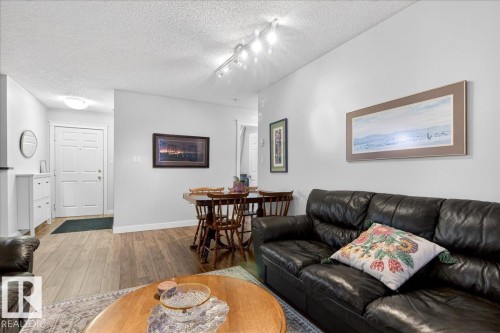 307 11716 100 Avenue, Edmonton, AB - Indoor Photo Showing Living Room