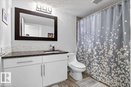 307 11716 100 Avenue, Edmonton, AB - Indoor Photo Showing Bathroom