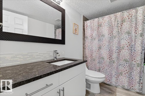 307 11716 100 Avenue, Edmonton, AB - Indoor Photo Showing Bathroom