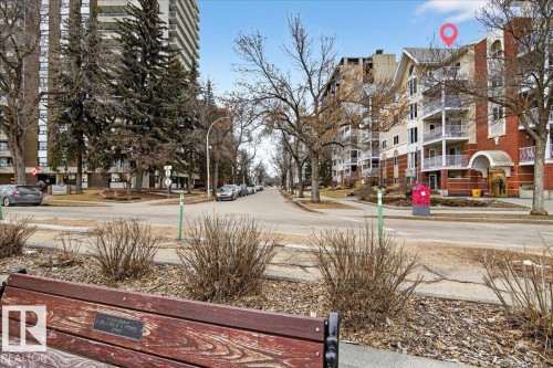 307 11716 100 Avenue, Edmonton, AB - Outdoor