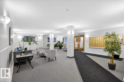 307 11716 100 Avenue, Edmonton, AB - Indoor