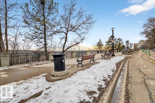 307 11716 100 Avenue, Edmonton, AB - Outdoor