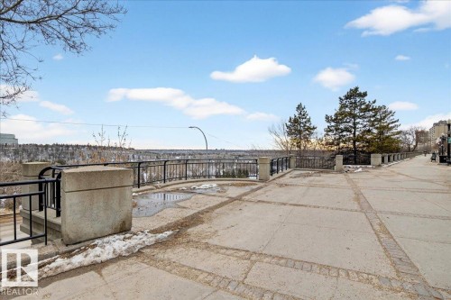 307 11716 100 Avenue, Edmonton, AB - Outdoor