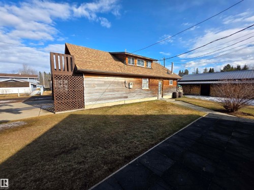 4929 53 Street, Entwistle, AB - Outdoor