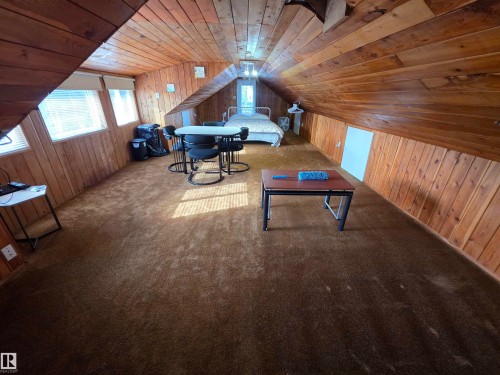 4929 53 Street, Entwistle, AB - Indoor Photo Showing Other Room