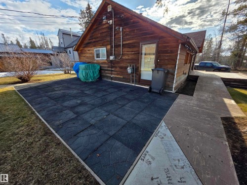 4929 53 Street, Entwistle, AB - Outdoor